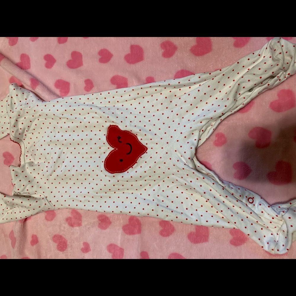 Carters Valentines 9month sleep onesie